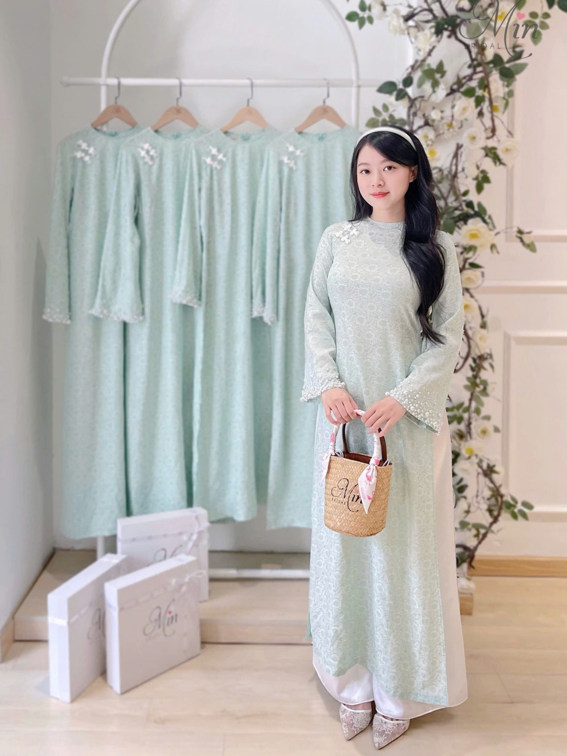 Ao dài phụ dâu màu xanh