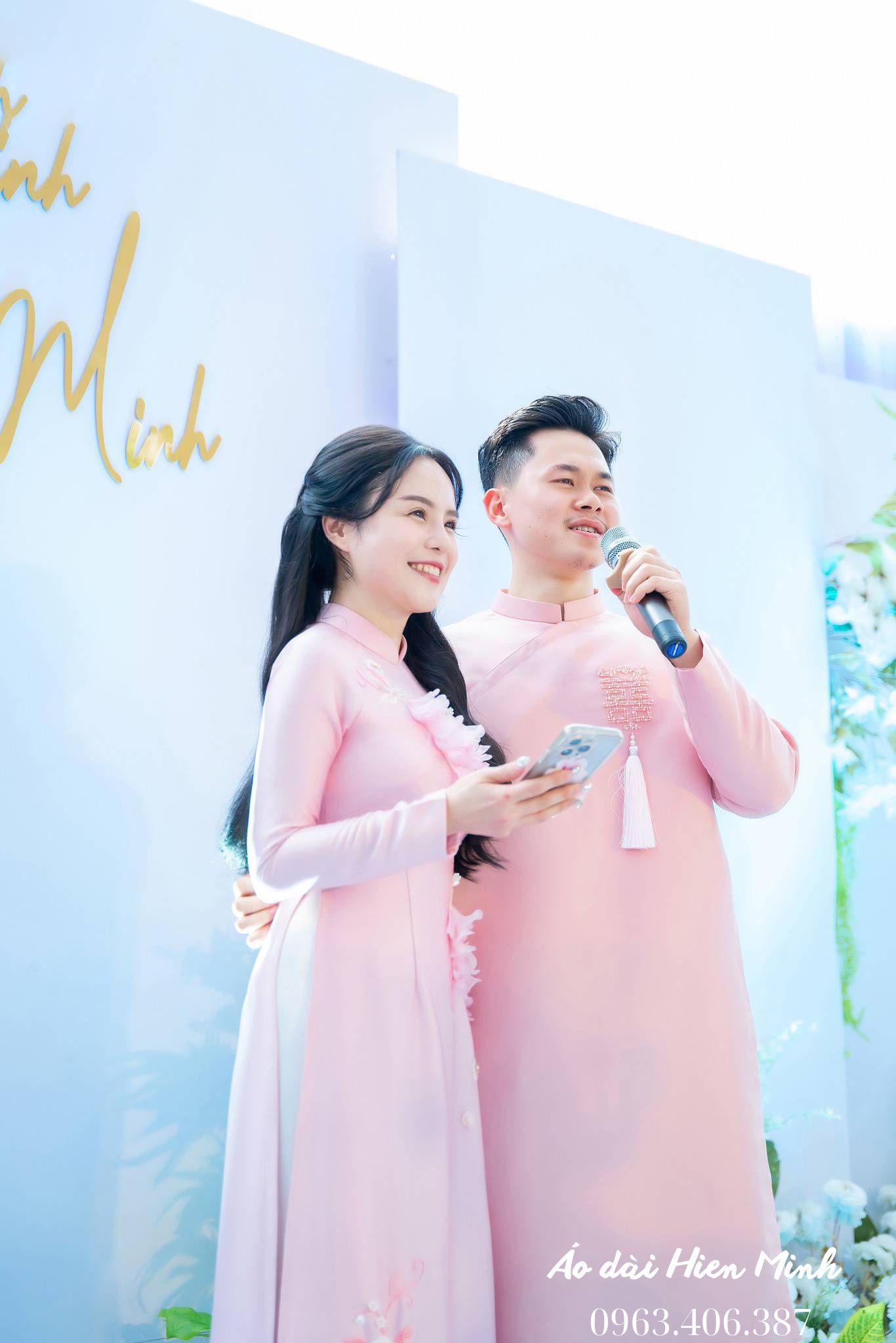 TOP 10+ Mẫu áo dài cưới màu hồng đẹp nhẹ nhàng, sang trọng cho cô dâu