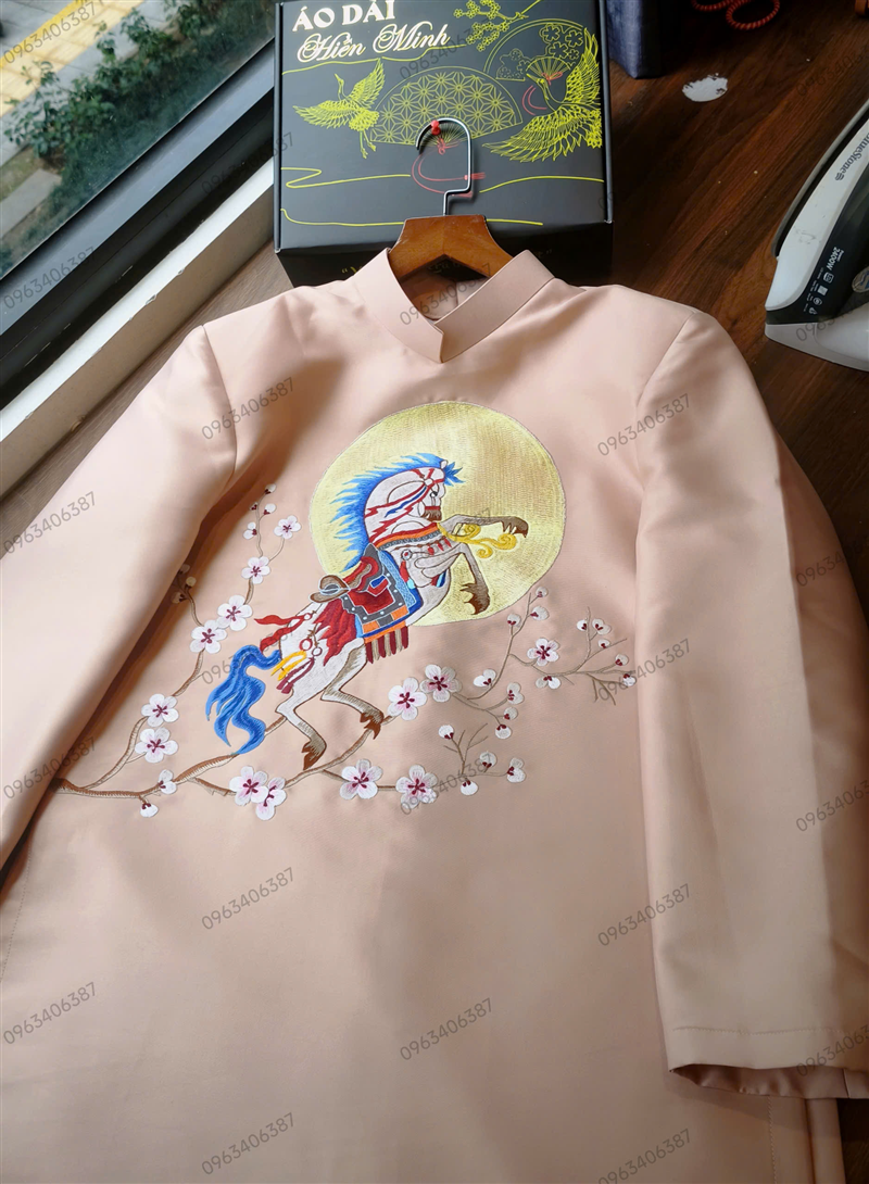 Áo dài cách tân nam ngựa thêu hoa đào cao cấp