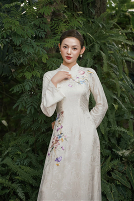 Áo dài cách tân nữ đẹp nhẹ nhàng, thanh lịch