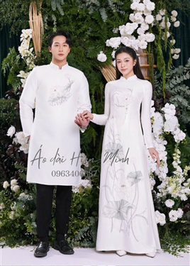 Áo dài cặp đôi nam nữ màu trắng họa tiết