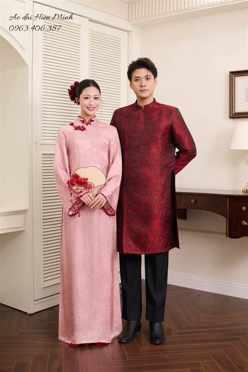Áo dài cặp đôi nam nữ thanh lịch, sang trọng