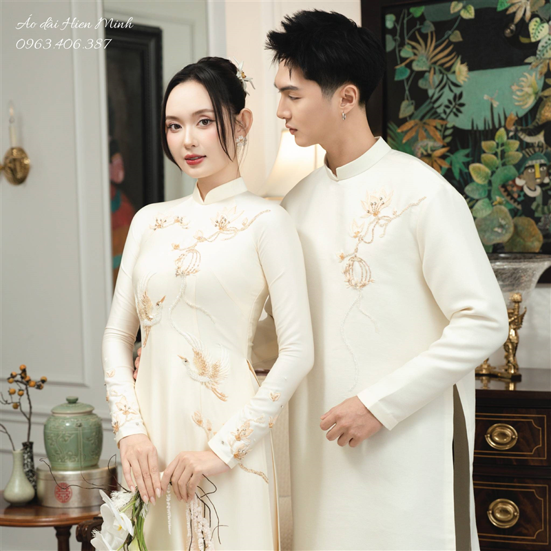Áo dài cưới đôi màu kem thanh lịch, sang trọng