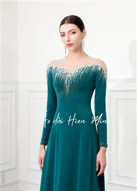 Áo dài cưới truyền thống dành cho mẹ