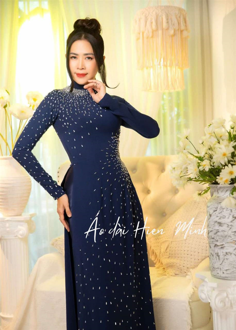 Áo dài cưới truyền thống dành cho mẹ chồng, mẹ cô