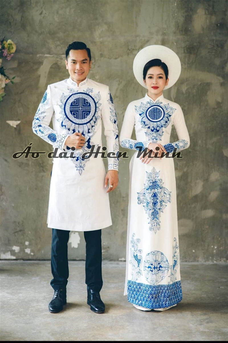 Áo dài cưới truyền thống màu trắng họa tiết thêu