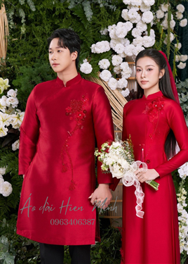 Áo dài đôi nam nữ màu đỏ họa tiết đơn giản