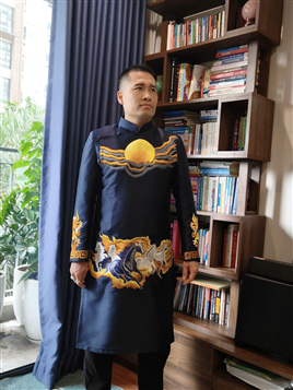 Áo dài nam cách tân - hoạ tiết mã đáo thành công