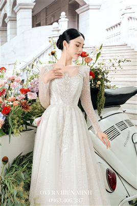 Váy cưới cô dâu tay dài cổ điển,thanh lịch