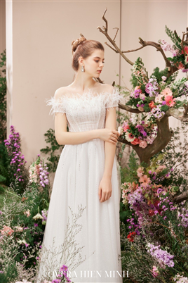 Váy cưới trễ vai nhẹ nhàng quyến rũ cho cô dâu
